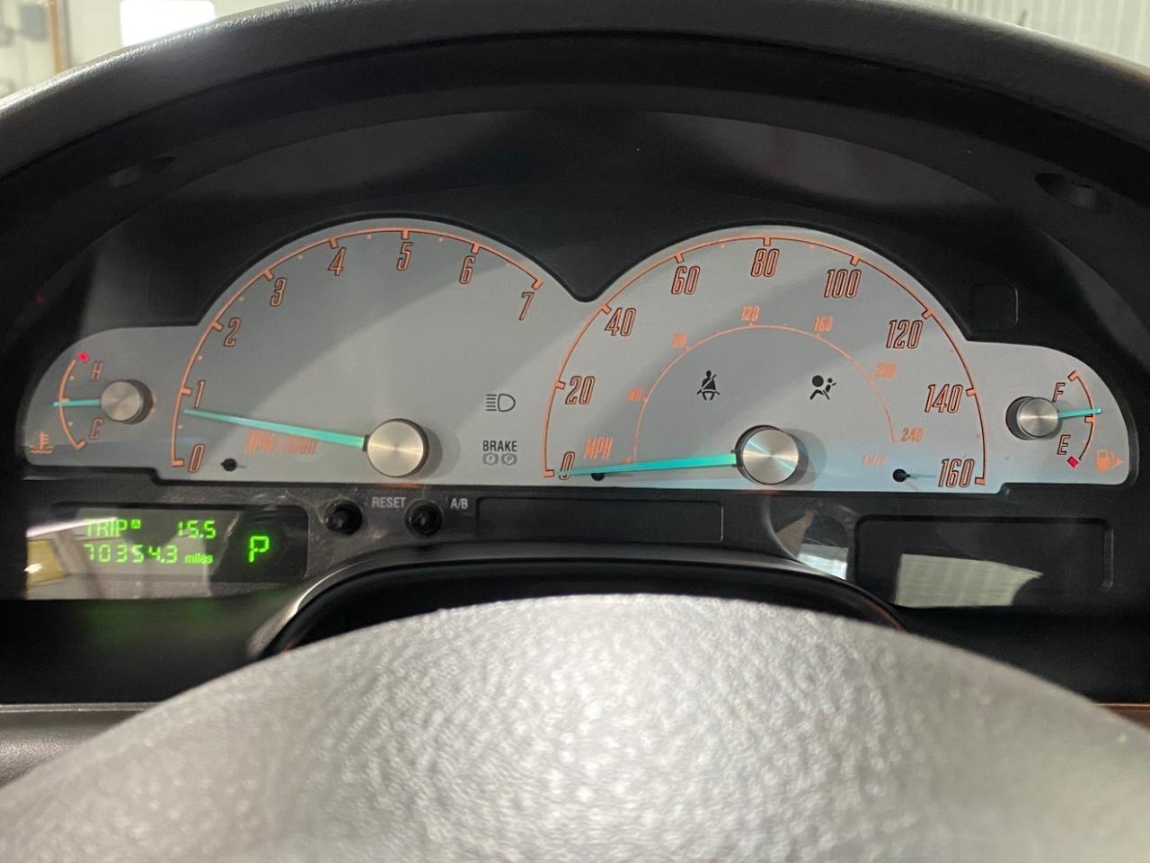 Ford Thunderbird Deluxe 2002