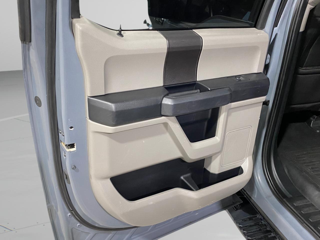 Ford F-150 XL SuperCrew Short Bed 4WD 2019