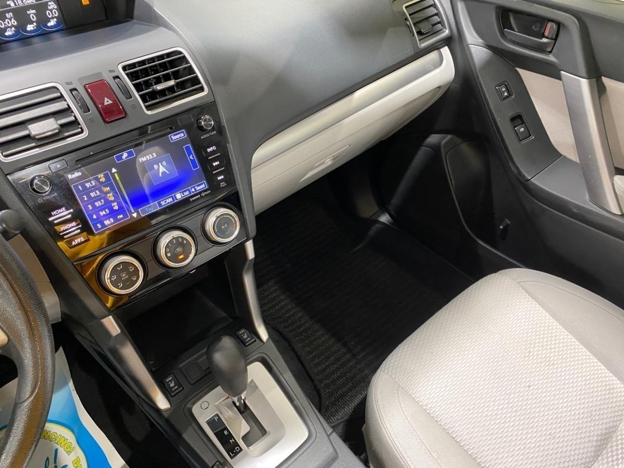 Subaru Forester 2.5i Premium PZEV CVT 2016