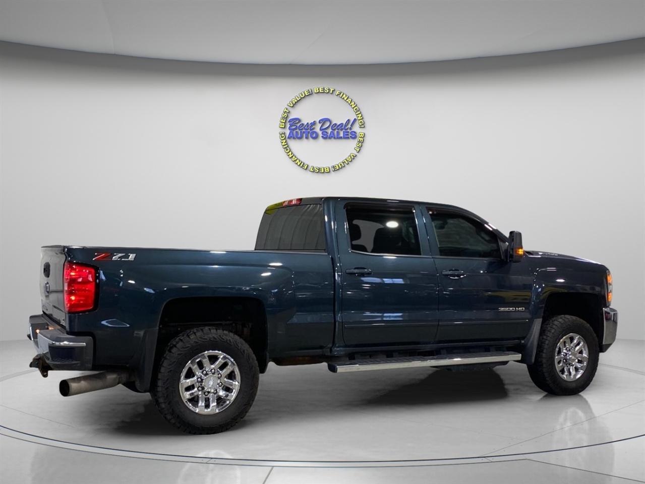 Chevrolet Silverado 3500HD LT Crew Cab 4WD 2018