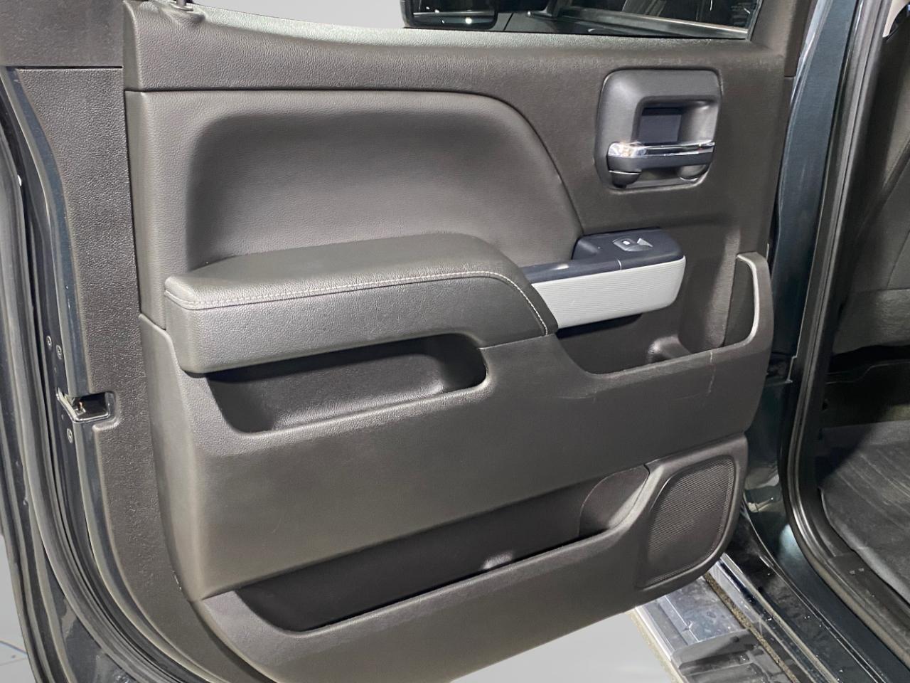 Chevrolet Silverado 3500HD LT Crew Cab 4WD 2018