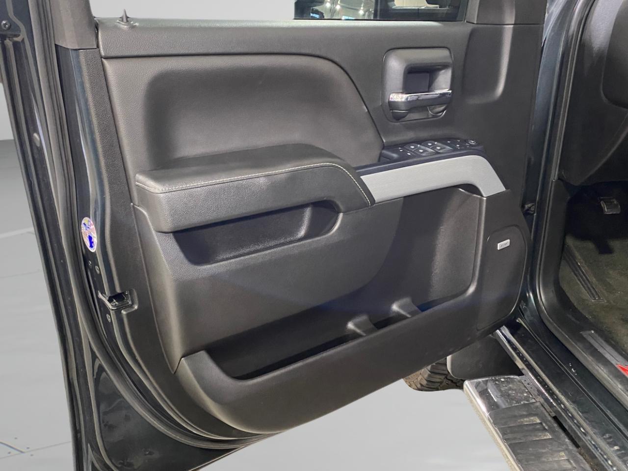 Chevrolet Silverado 3500HD LT Crew Cab 4WD 2018