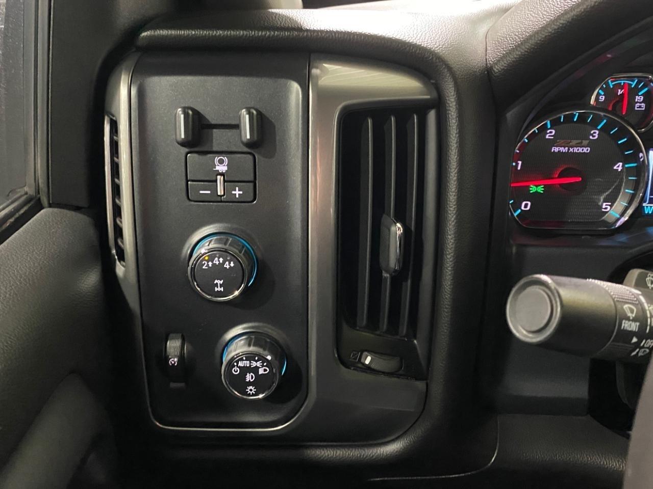 Chevrolet Silverado 3500HD LT Crew Cab 4WD 2018