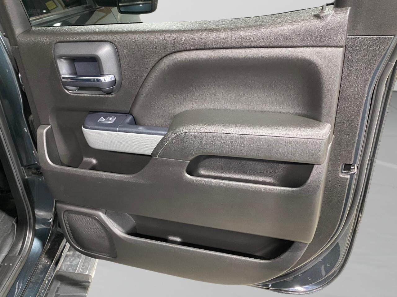 Chevrolet Silverado 3500HD LT Crew Cab 4WD 2018