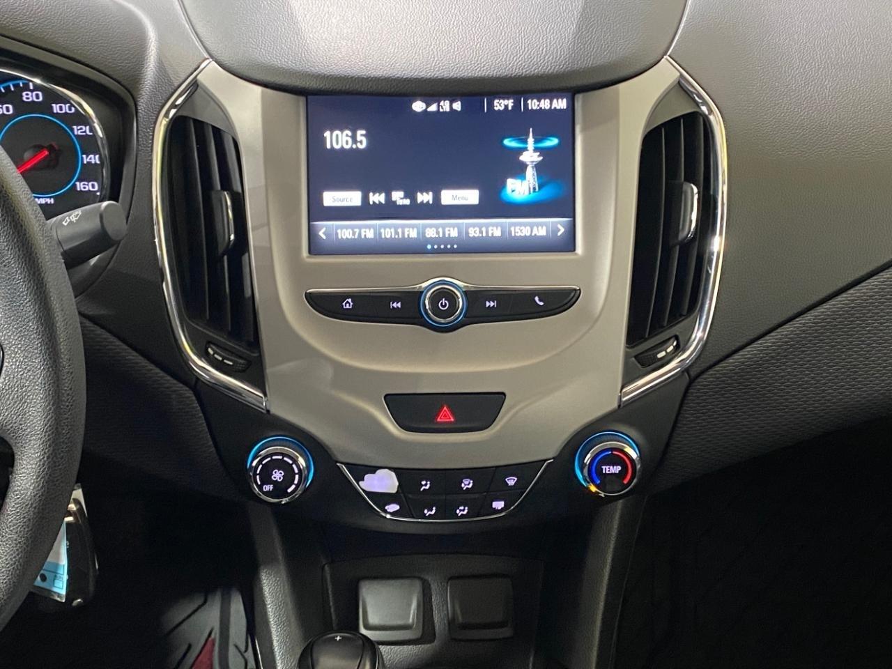 Chevrolet Cruze LS Auto 2018