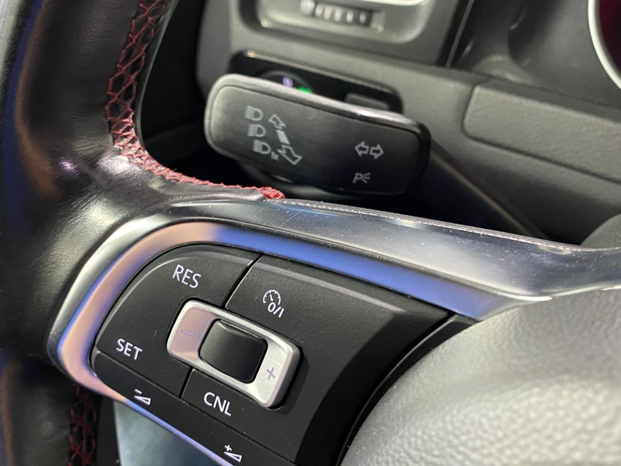 Volkswagen Golf GTI S 6M 4-Door 2017