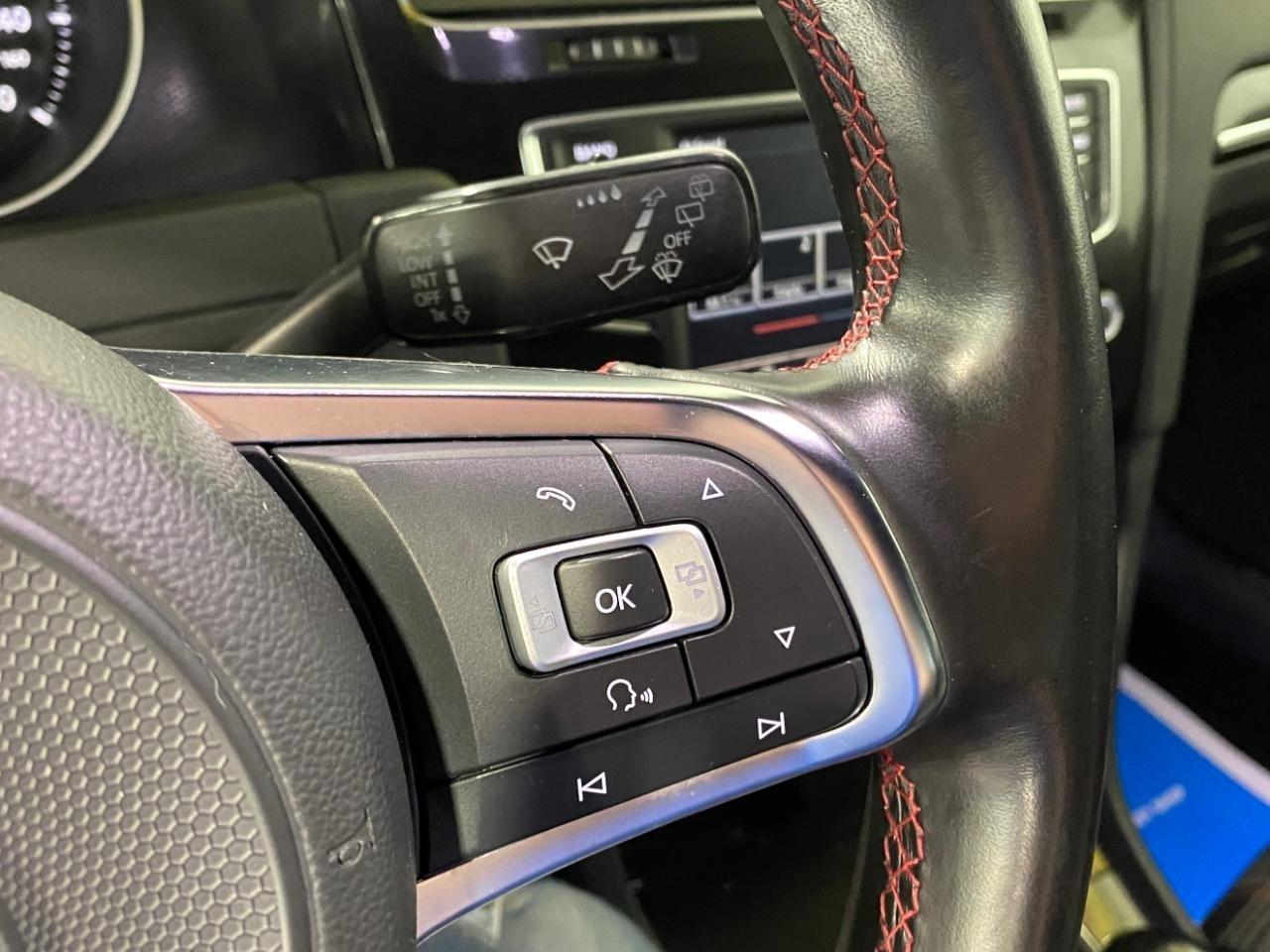 Volkswagen Golf GTI S 6M 4-Door 2017