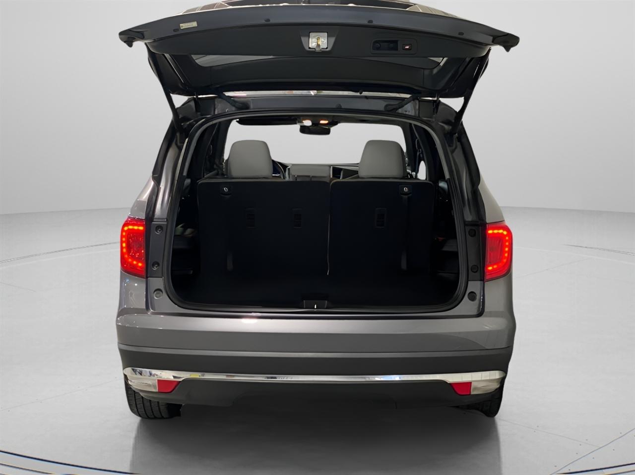 Honda Pilot Touring 2WD 2016