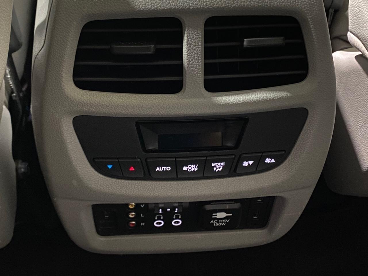 Honda Pilot Touring 2WD 2016