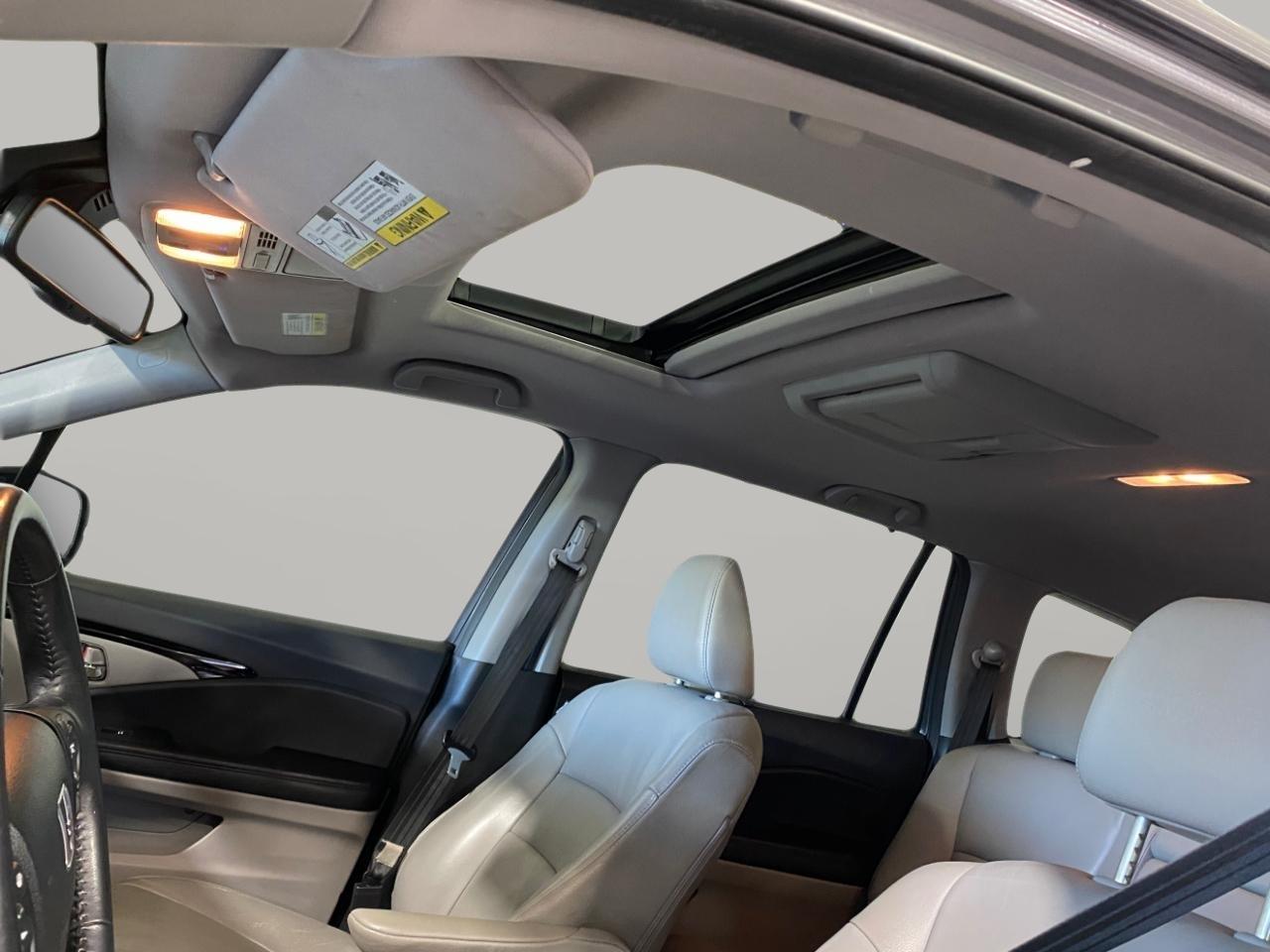 Honda Pilot Touring 2WD 2016
