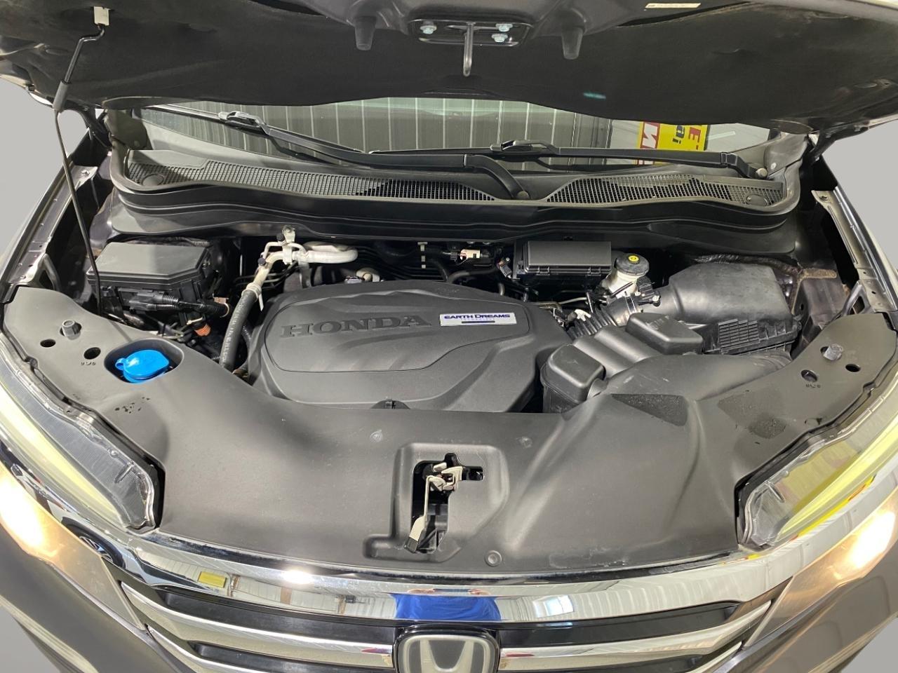 Honda Pilot Touring 2WD 2016