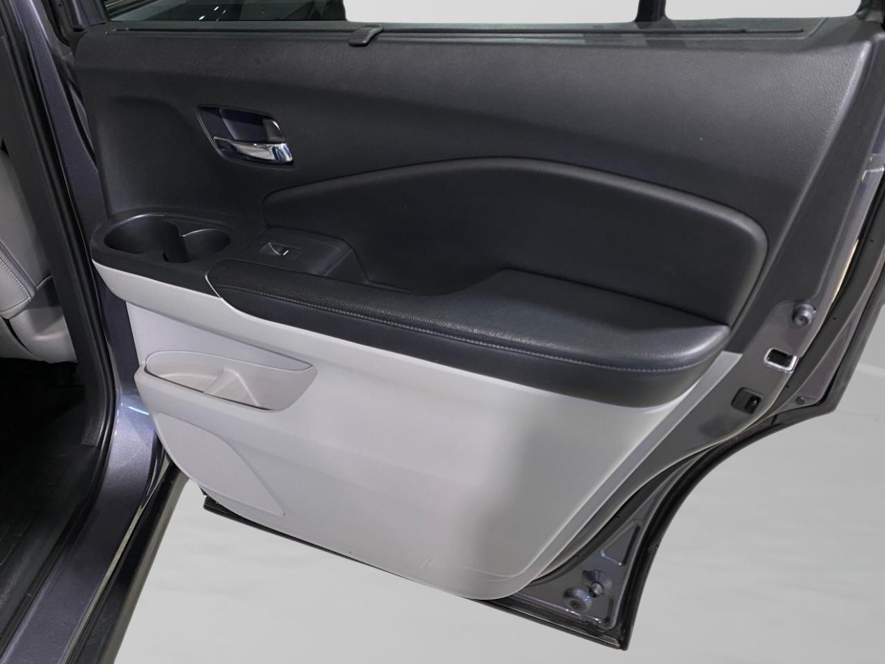 Honda Pilot Touring 2WD 2016