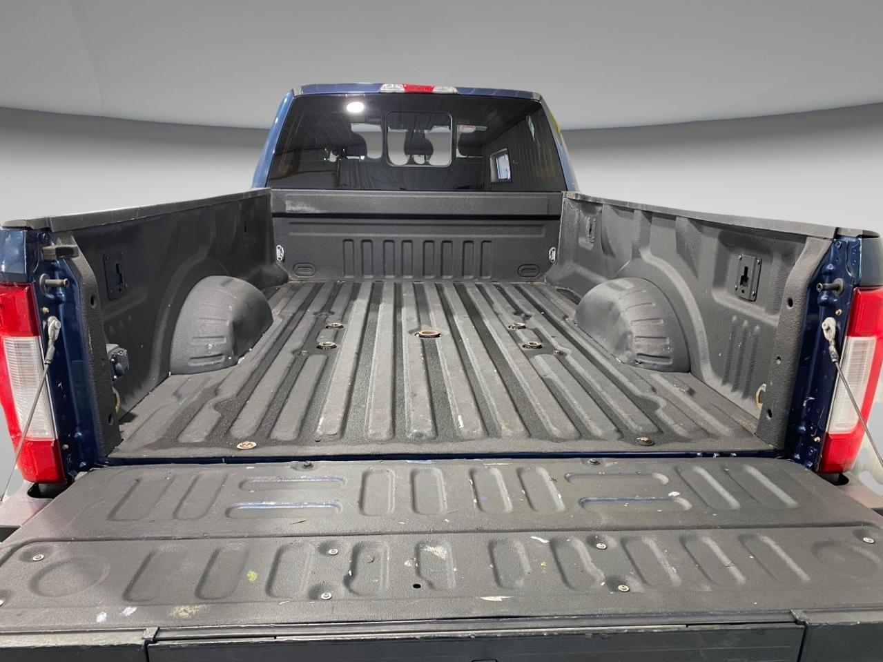 Ford F-250 SD XLT Crew Cab 4WD 2017