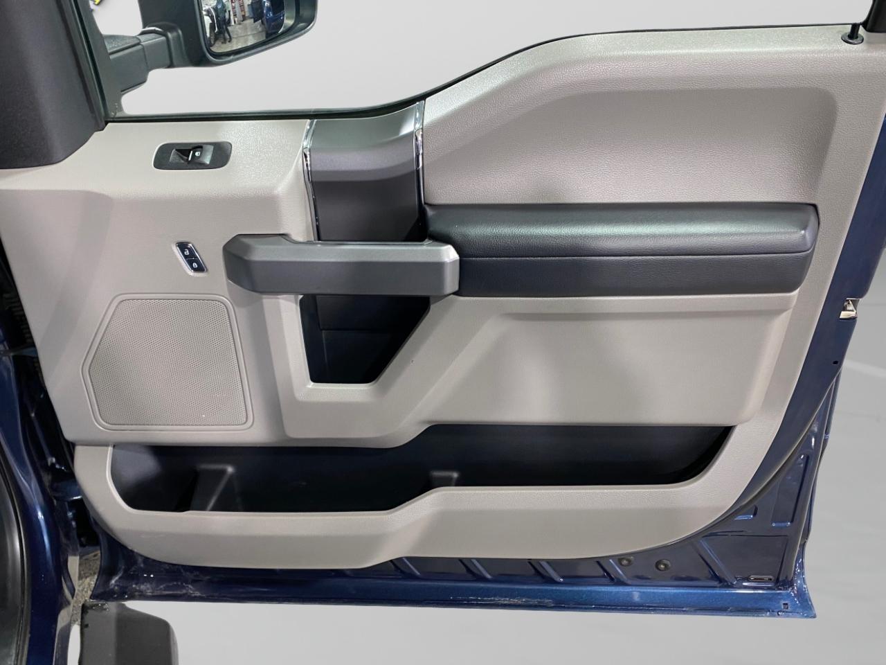 Ford F-250 SD XLT Crew Cab 4WD 2017