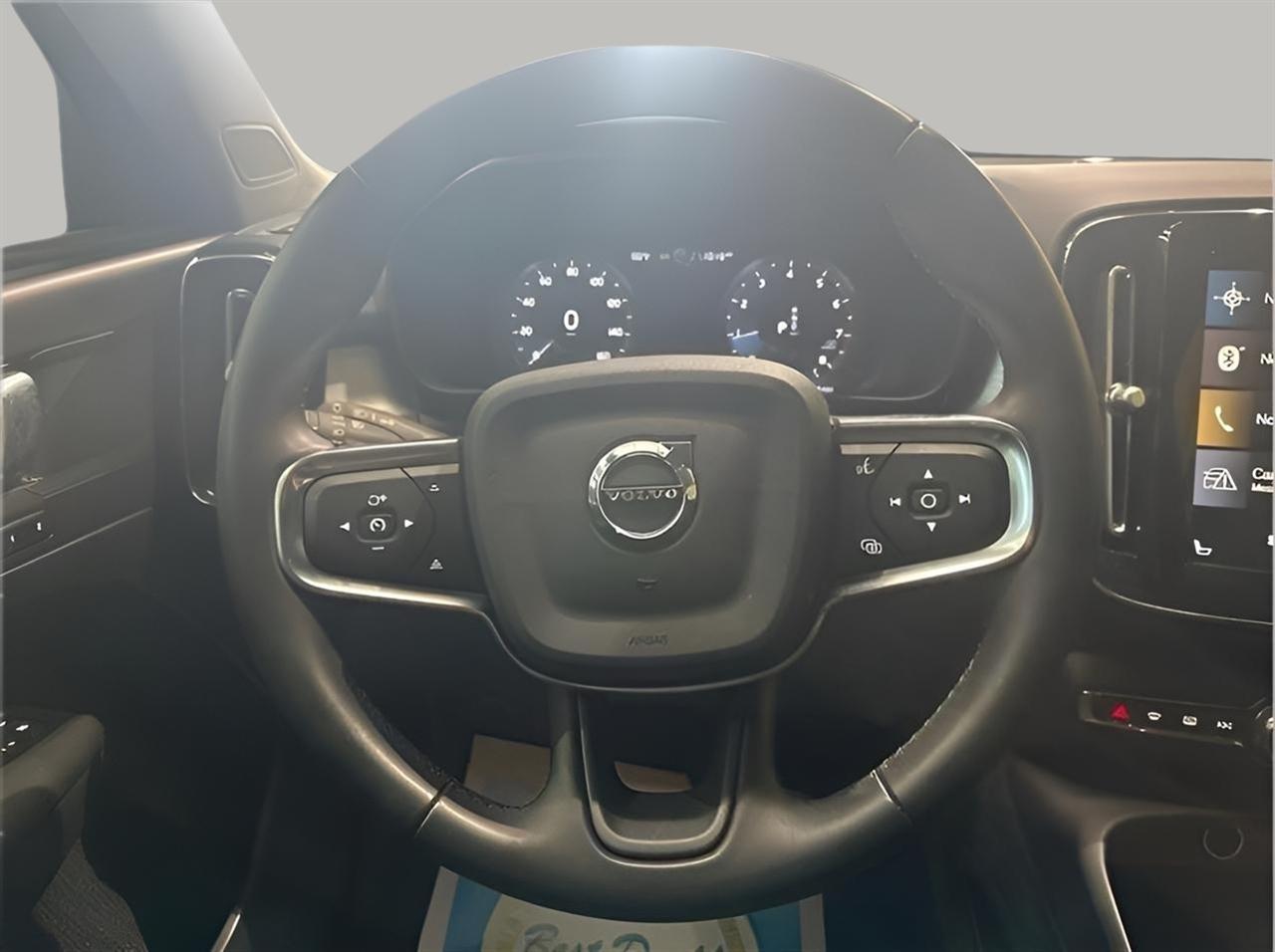 Volvo XC40 T5 Momentum AWD 2022