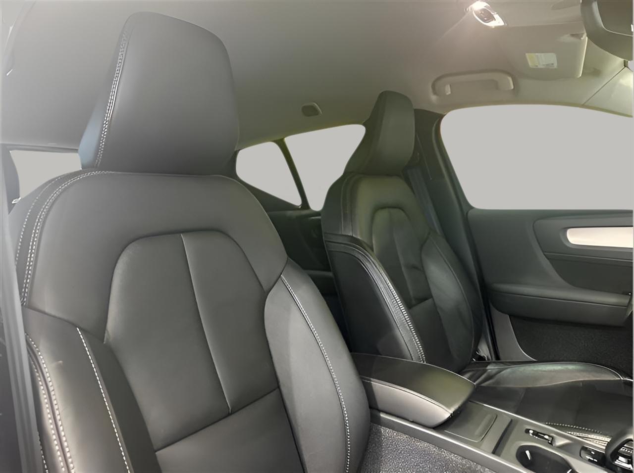 Volvo XC40 T5 Momentum AWD 2022