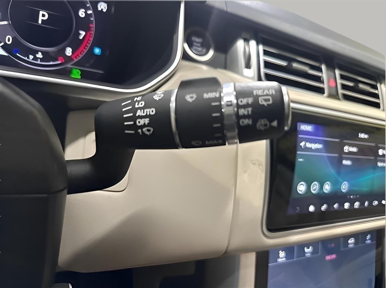 Land Rover Range Rover Supercharged LWB 2019
