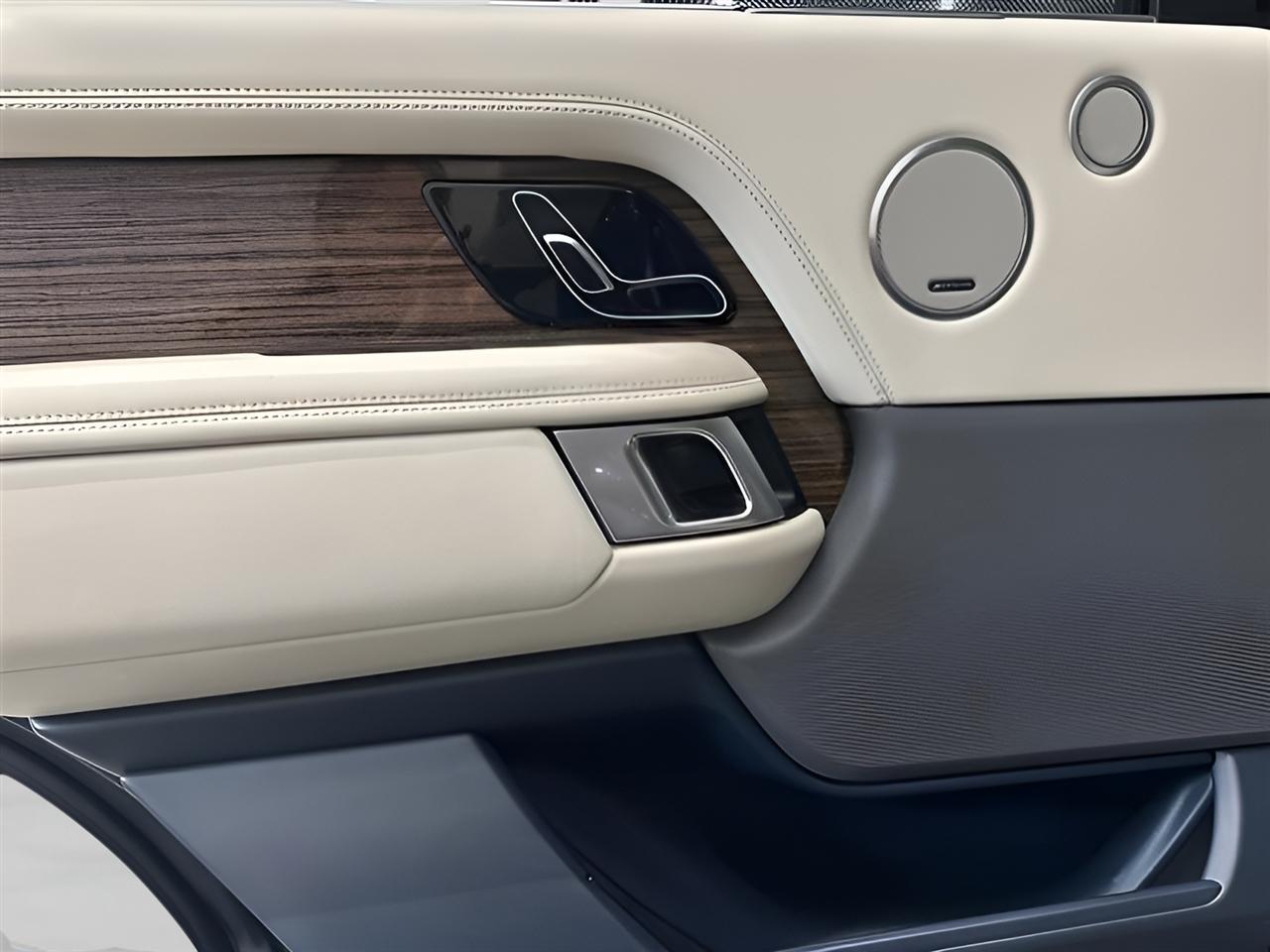 Land Rover Range Rover Supercharged LWB 2019