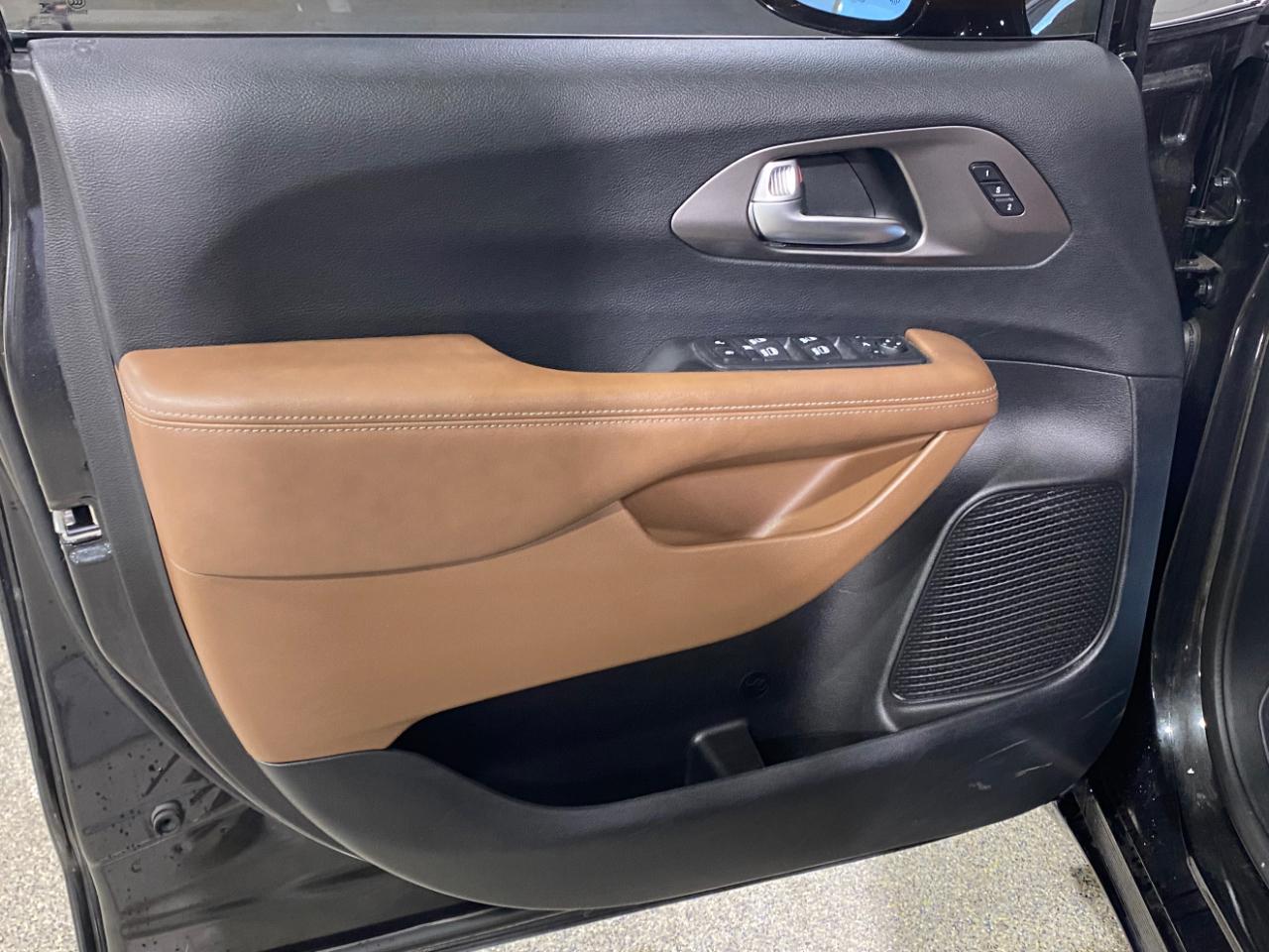 Chrysler Pacifica Limited 2018