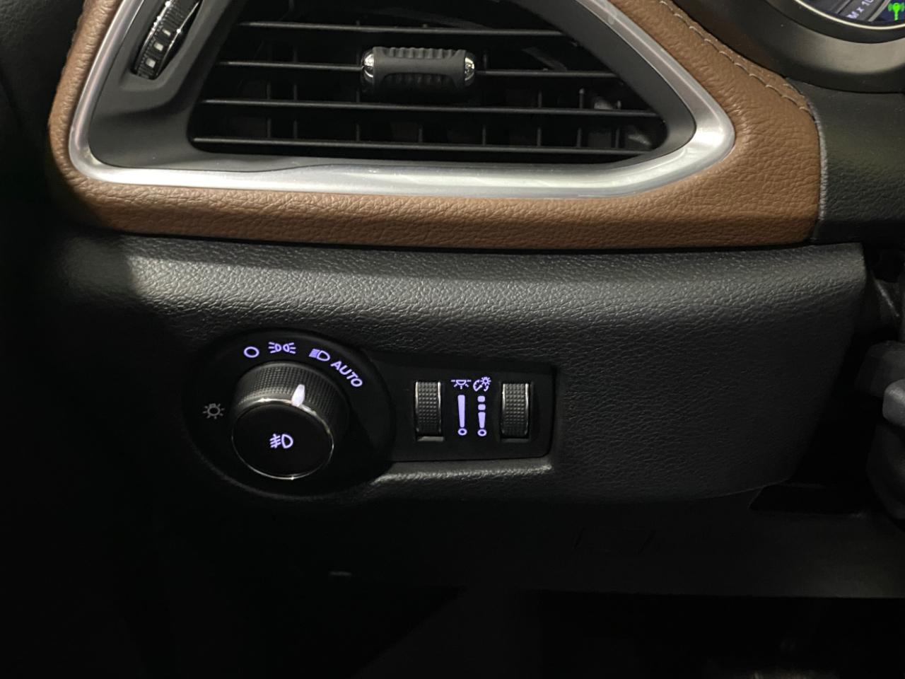 Chrysler Pacifica Limited 2018