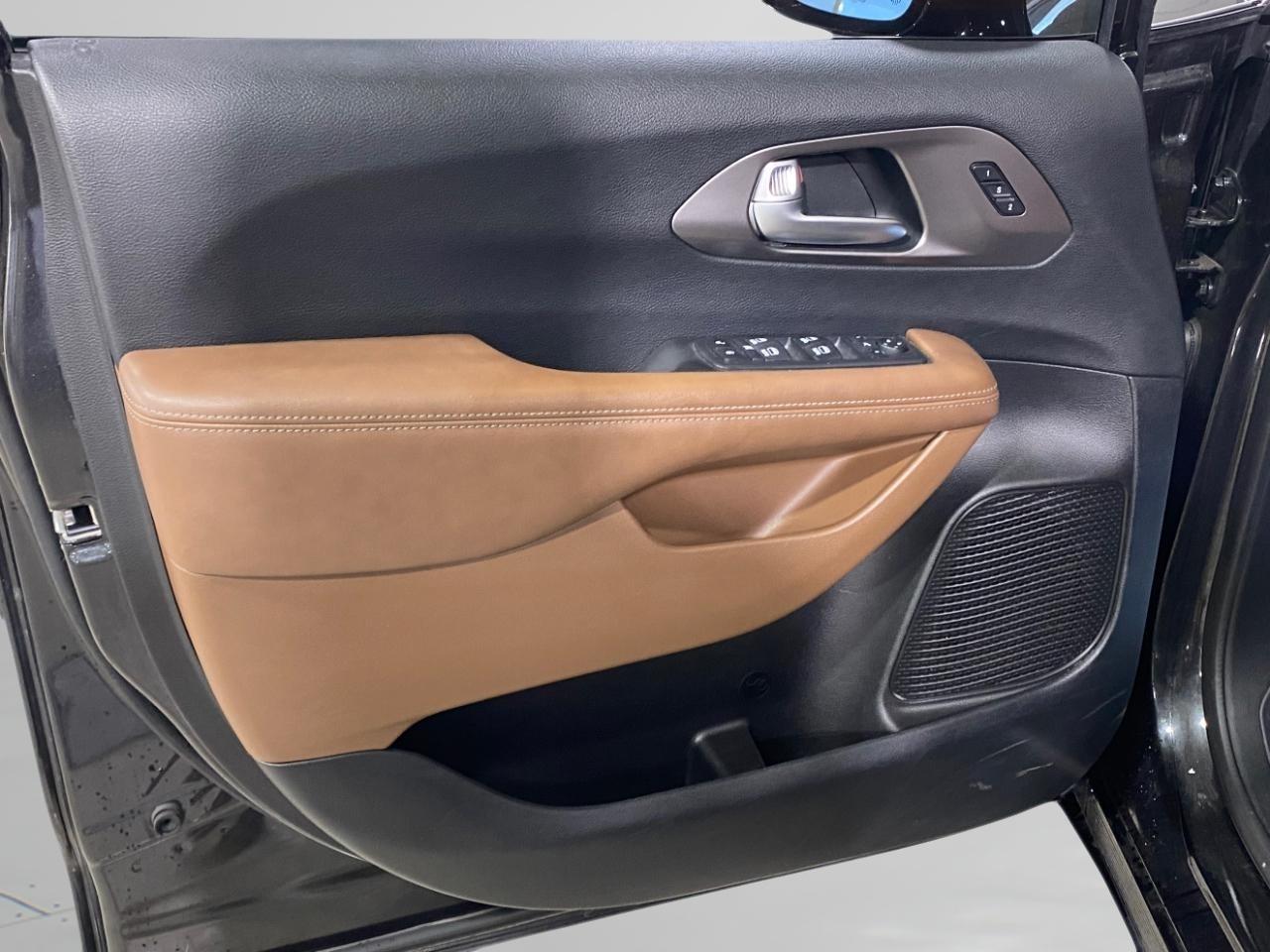 Chrysler Pacifica Limited 2018