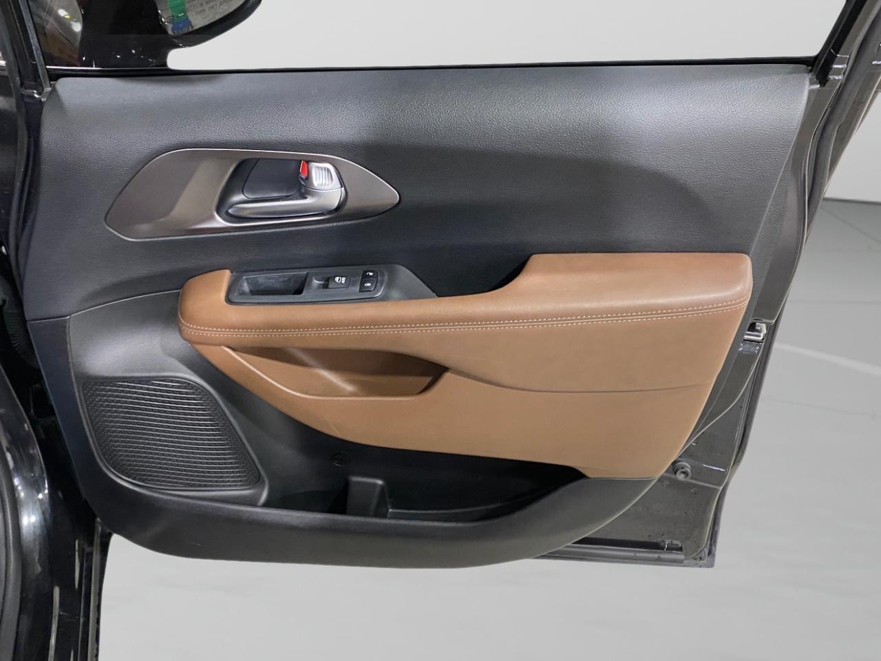 Chrysler Pacifica Limited 2018