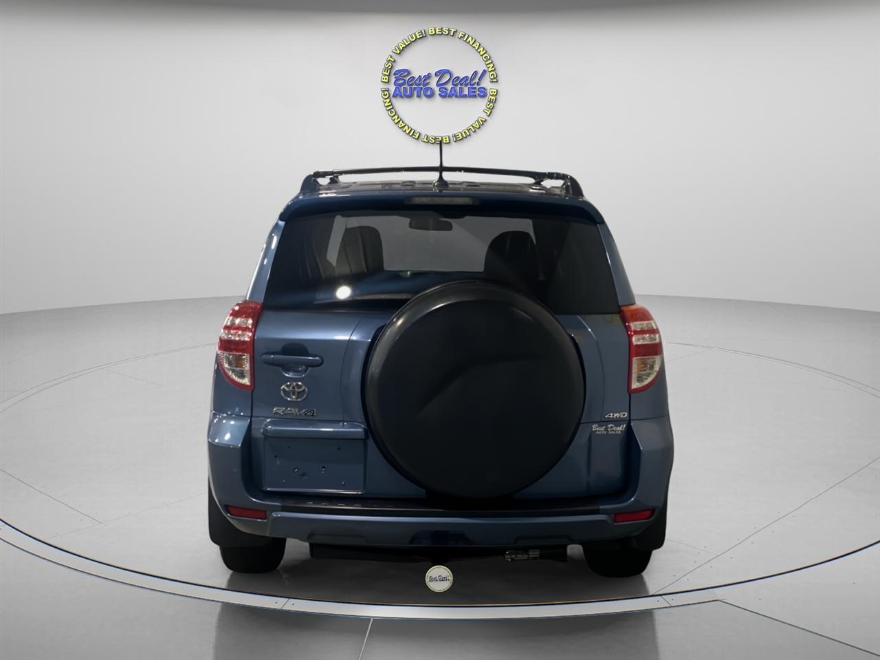 Toyota RAV4 Base I4 4WD 2012