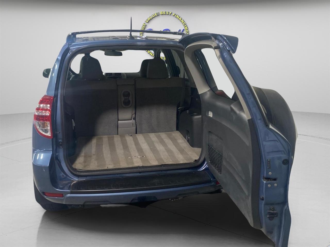 Toyota RAV4 Base I4 4WD 2012