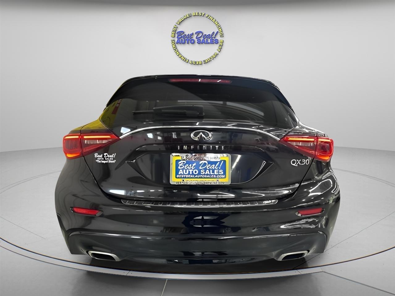 Infiniti QX30 Premium FWD 2018