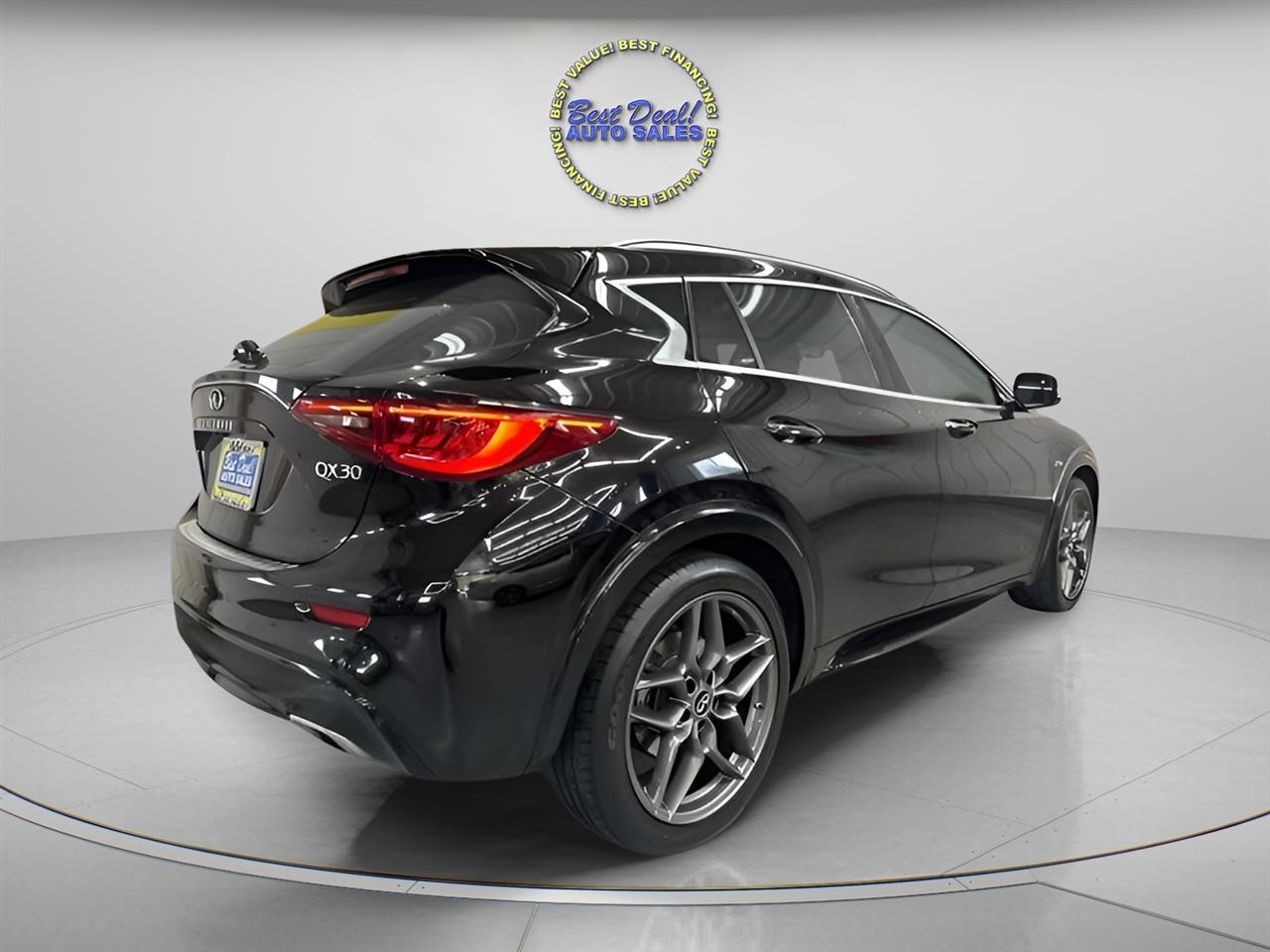 Infiniti QX30 Premium FWD 2018
