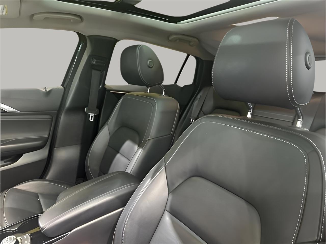 Infiniti QX30 Premium FWD 2018