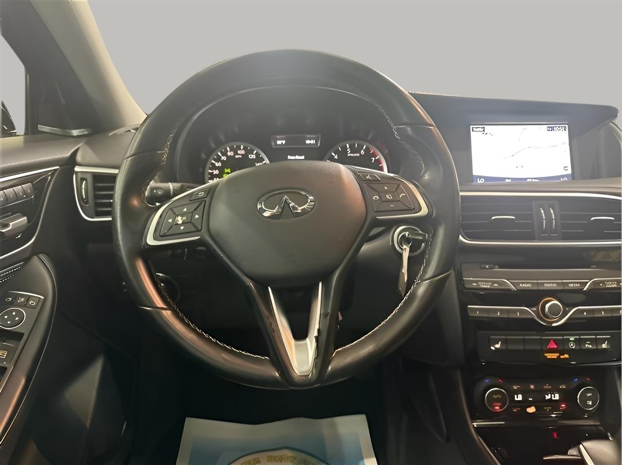 Infiniti QX30 Premium FWD 2018