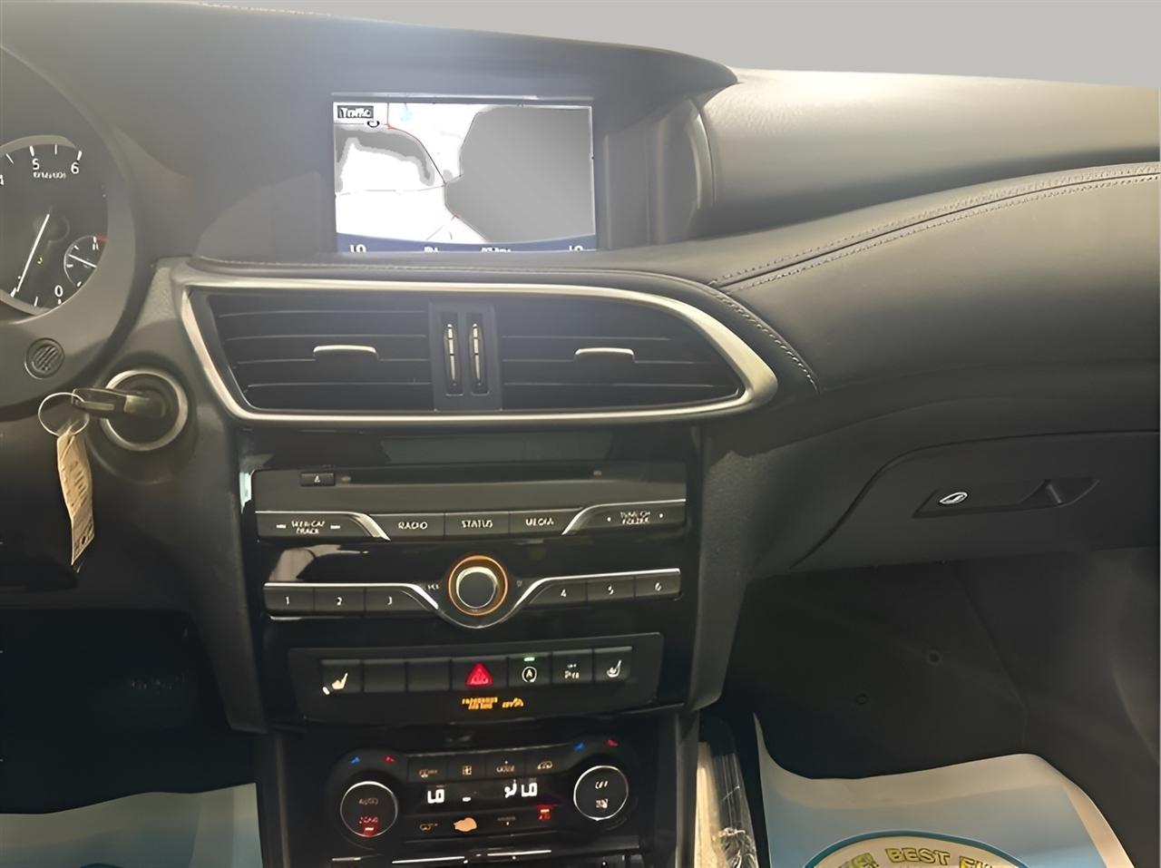Infiniti QX30 Premium FWD 2018