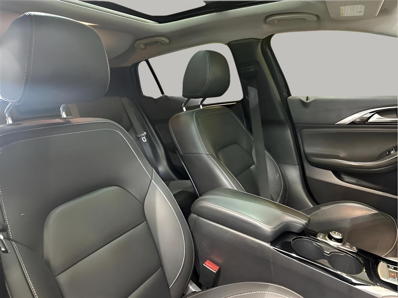 Infiniti QX30 Premium FWD 2018