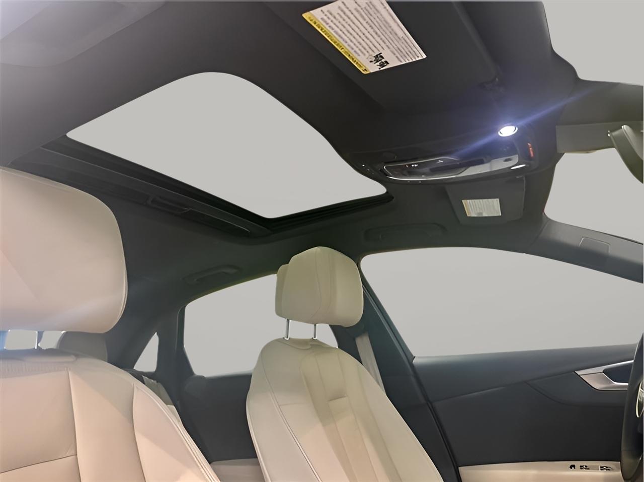 Audi A4 2.0T Premium Plus quattro Sedan 2017