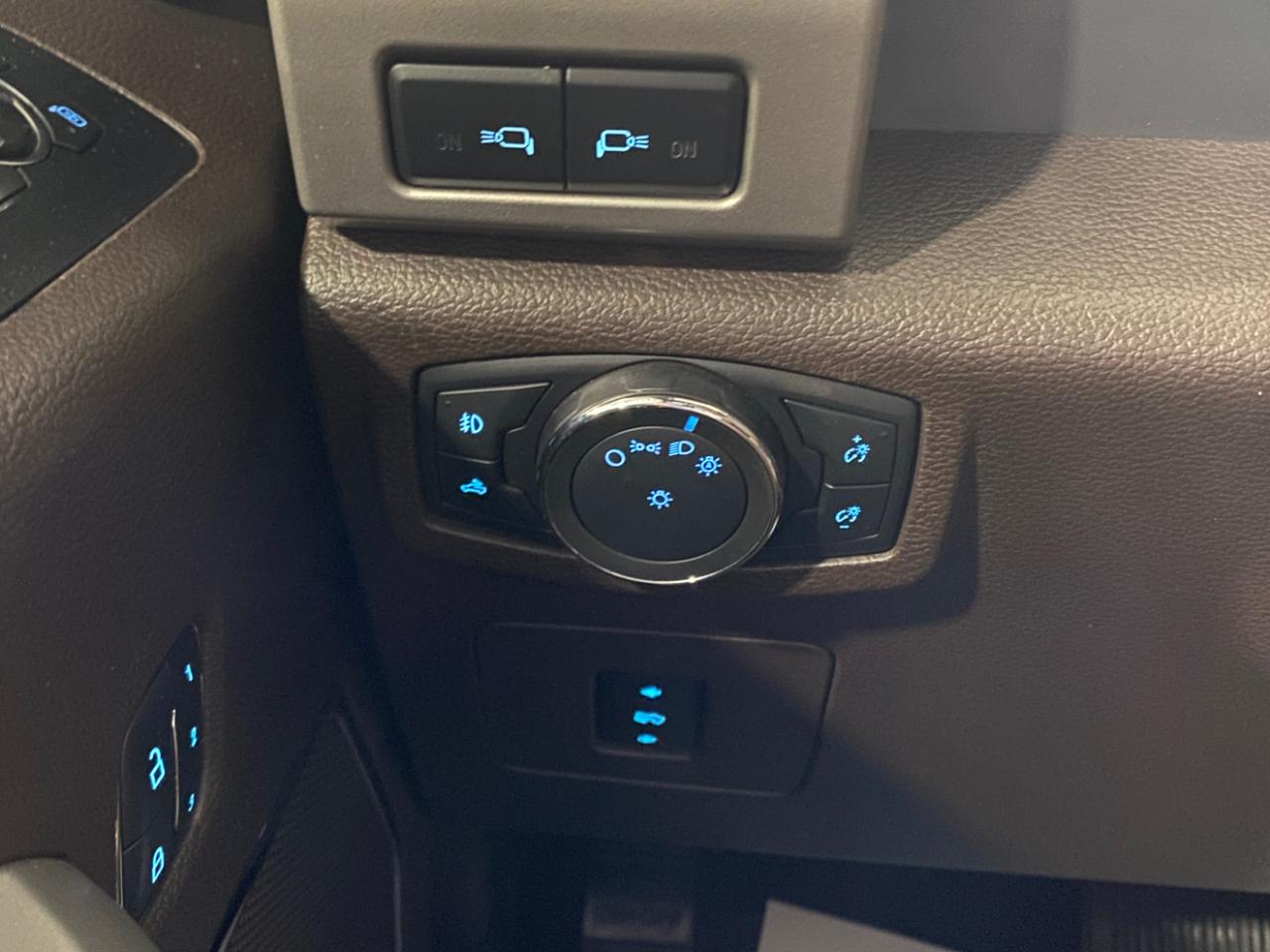 Ford F-150 Lariat SuperCrew 6.5-ft. Bed 4WD 2017