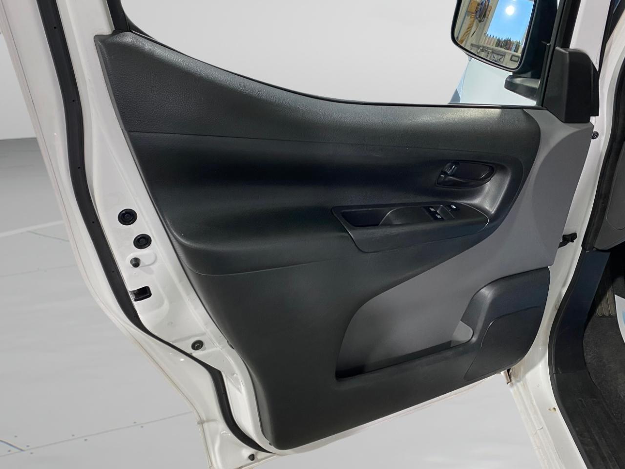 Nissan NV200 S 2014