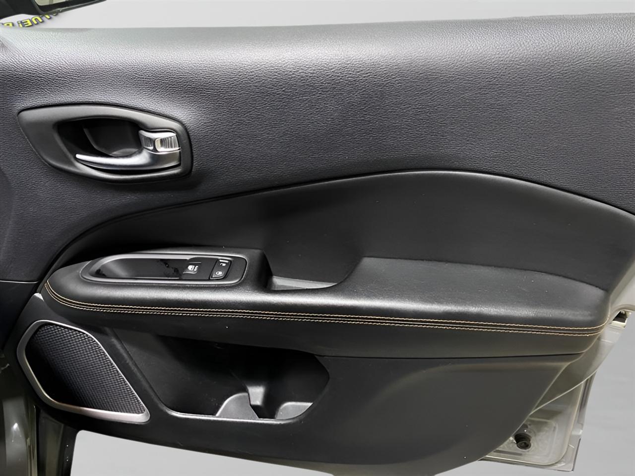 2021 Jeep Compass Limited - Photo 19
