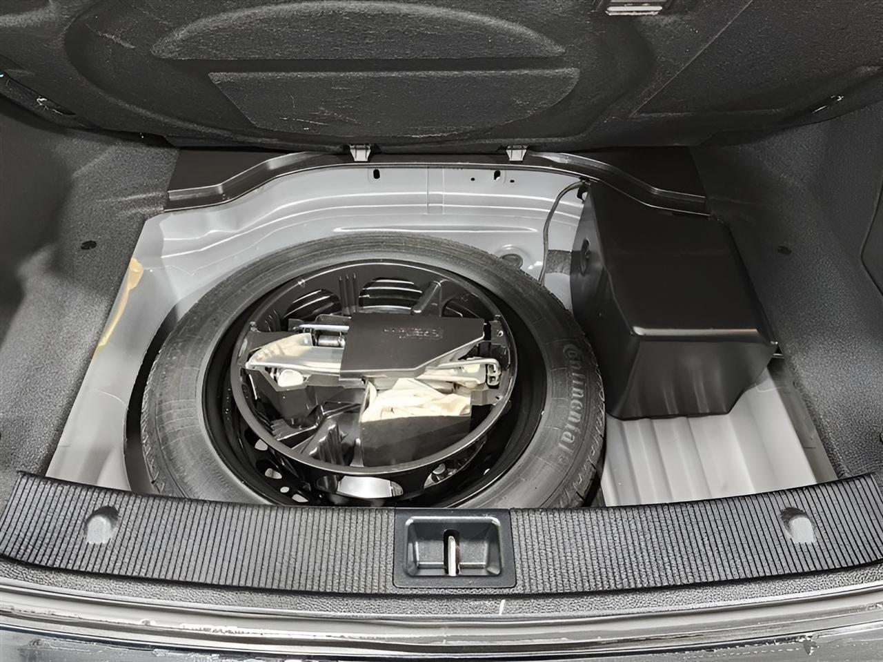 Mercedes-Benz C-Class  2014
