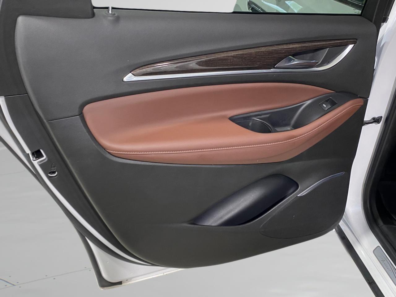 Buick Enclave Avenir AWD 2021