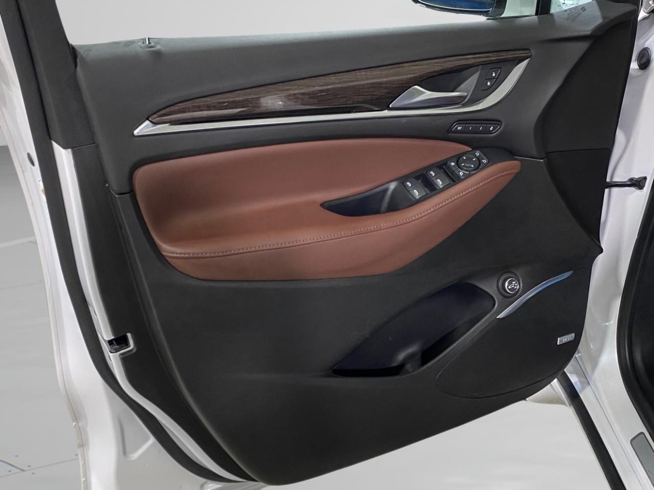 Buick Enclave Avenir AWD 2021