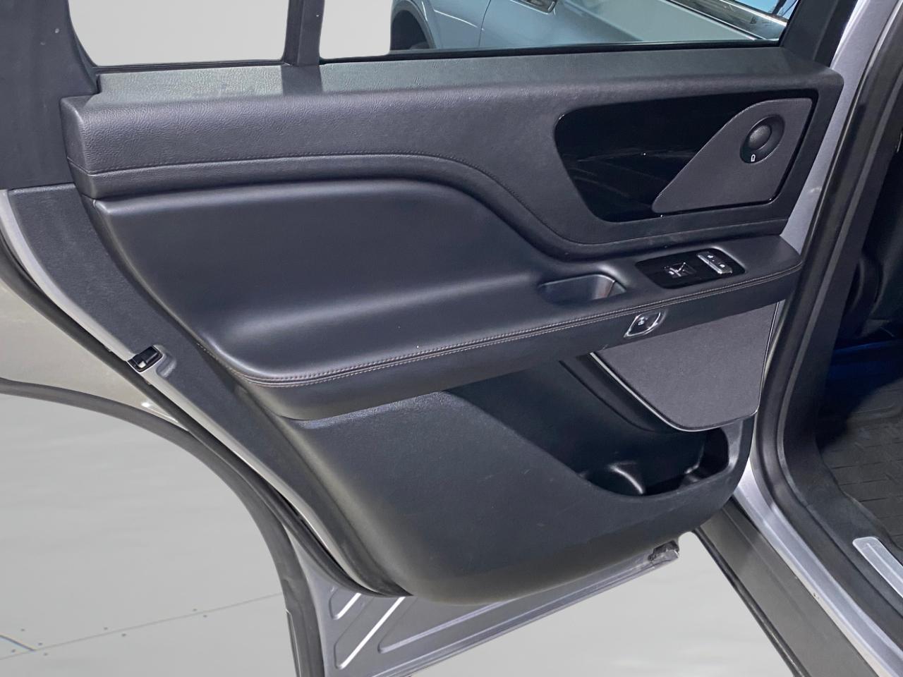 Lincoln Aviator Reserve AWD 2021