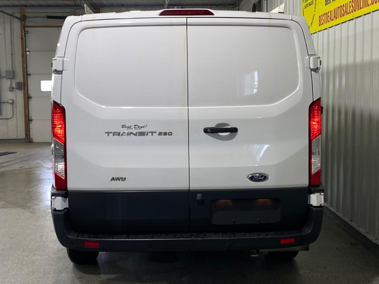 Ford Transit 250 Van High Roof w/Sliding Pass. 148-in. WB 2022