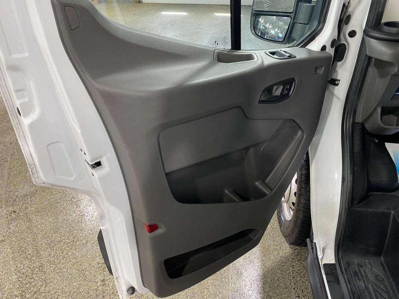 Ford Transit 250 Van High Roof w/Sliding Pass. 148-in. WB 2022
