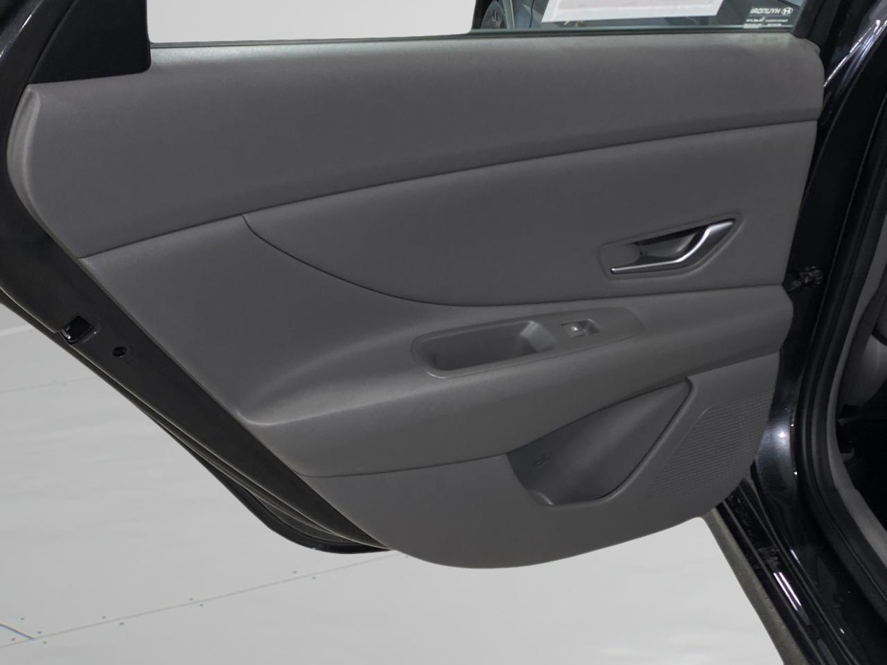 Hyundai Elantra SEL 2022