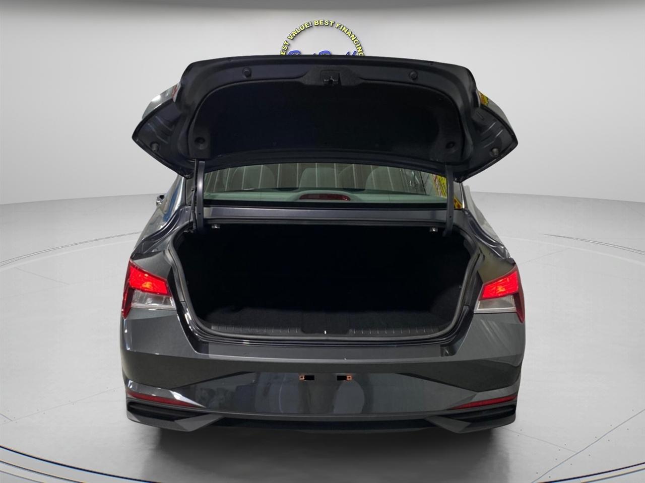 Hyundai Elantra SEL 2022