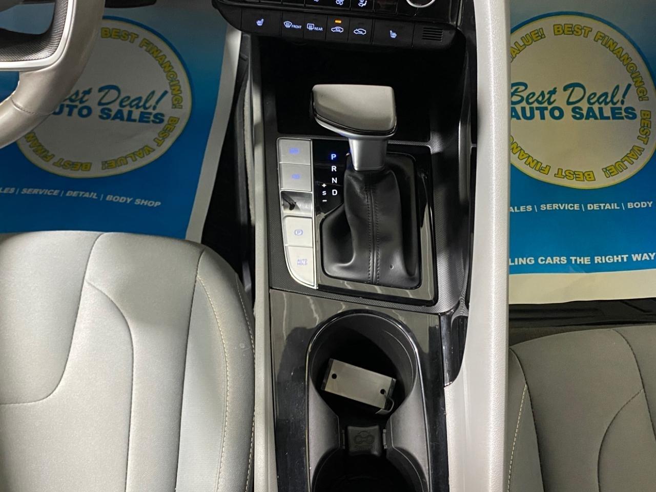 Hyundai Elantra SEL 2022
