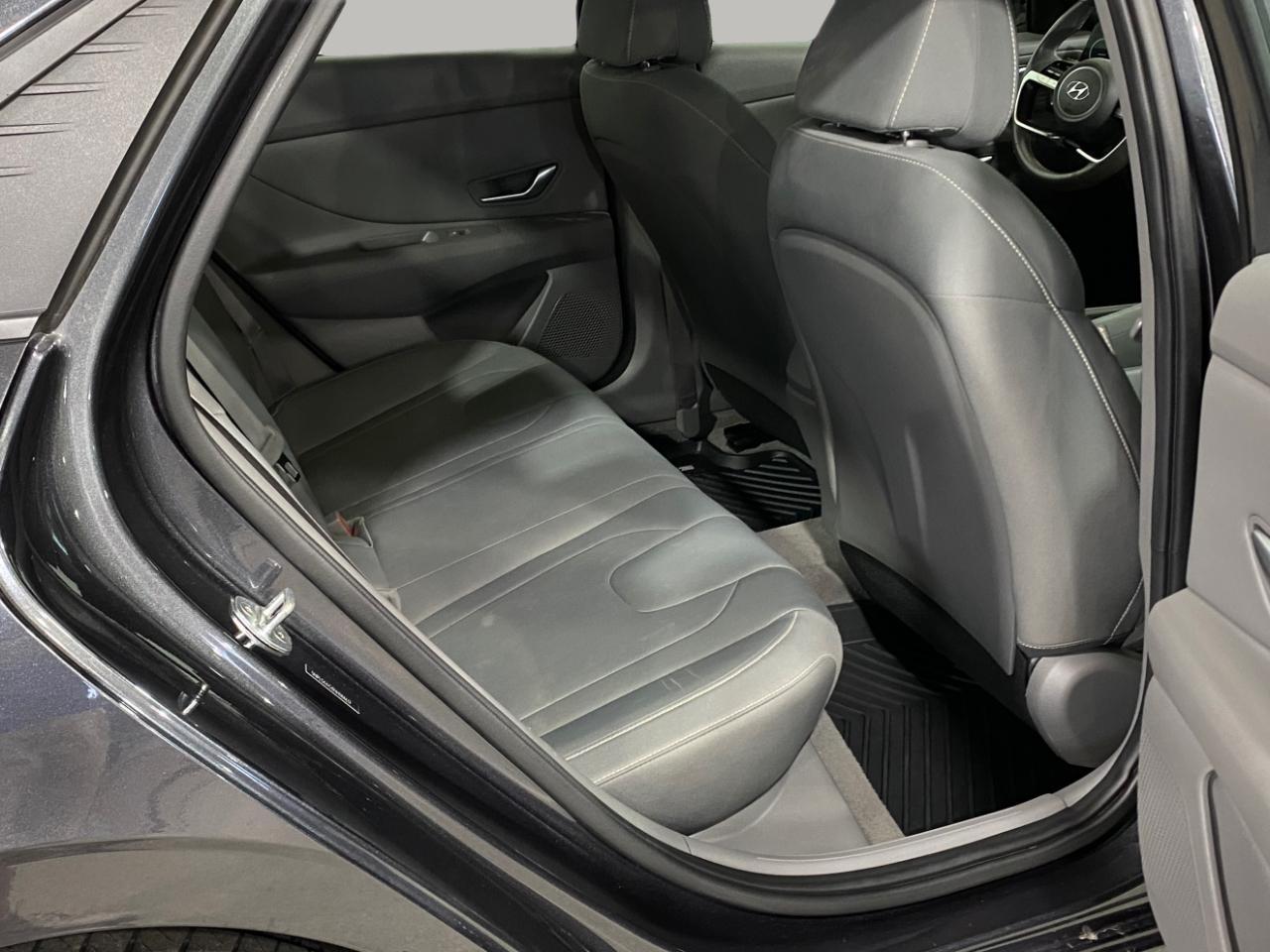 Hyundai Elantra SEL 2022