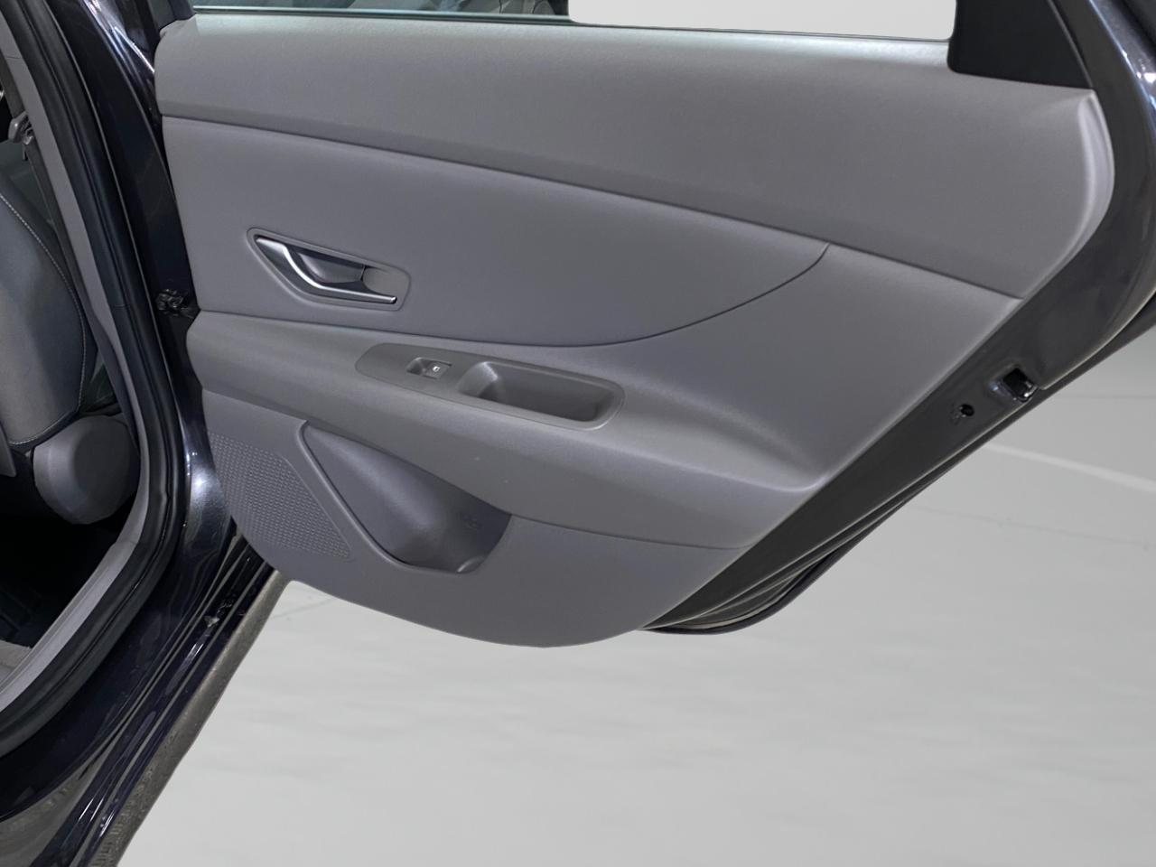 Hyundai Elantra SEL 2022