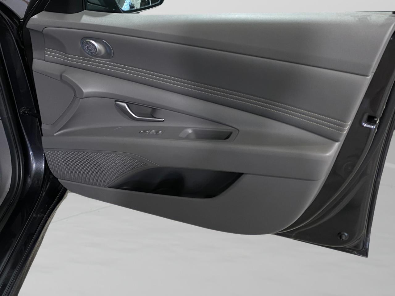 Hyundai Elantra SEL 2022